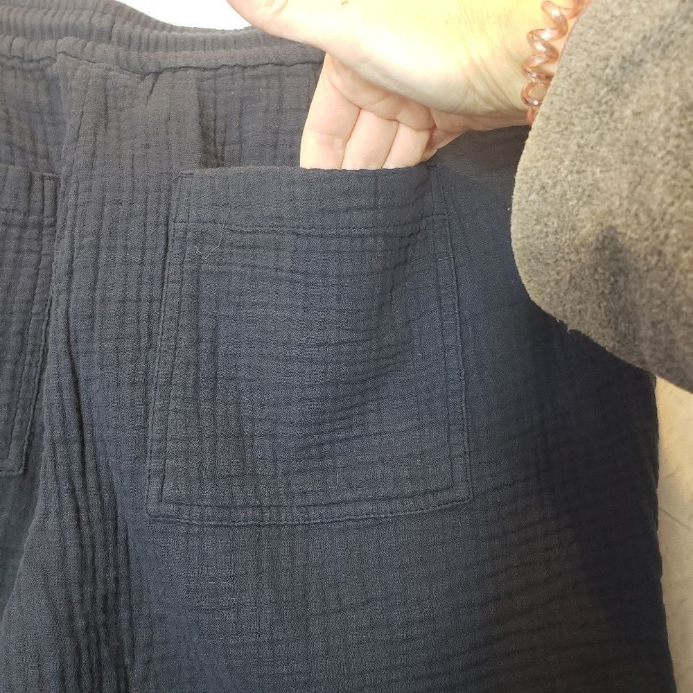 J. JILL Cotton Textured Pull-On Cropped Pants Navy Medium - Picture 7 of 10